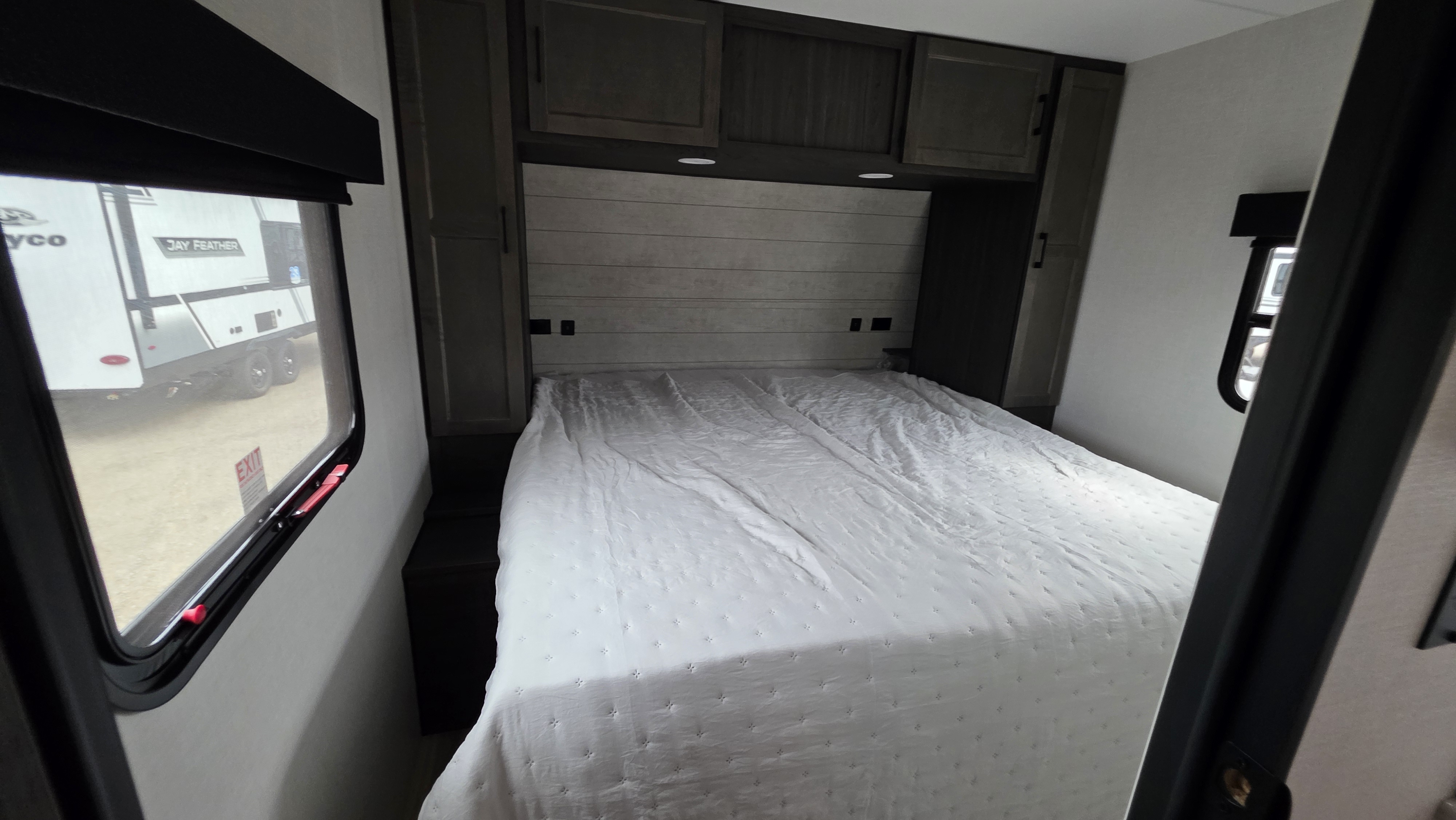 2027 VENTURE RV STRATUS 281VBH - Image 22
