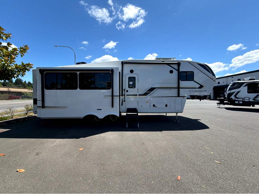 2027 Keystone Cougar Half-Ton 28RLI