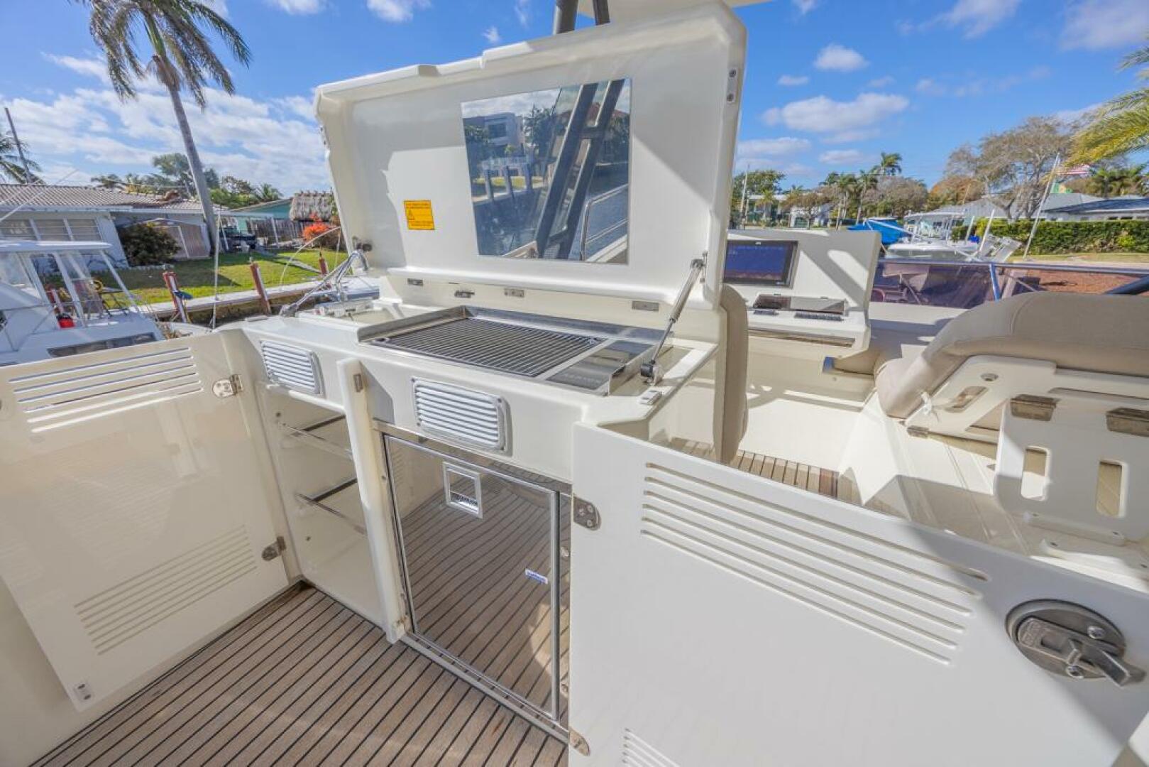 2021 Prestige 520 Flybridge - Image 29