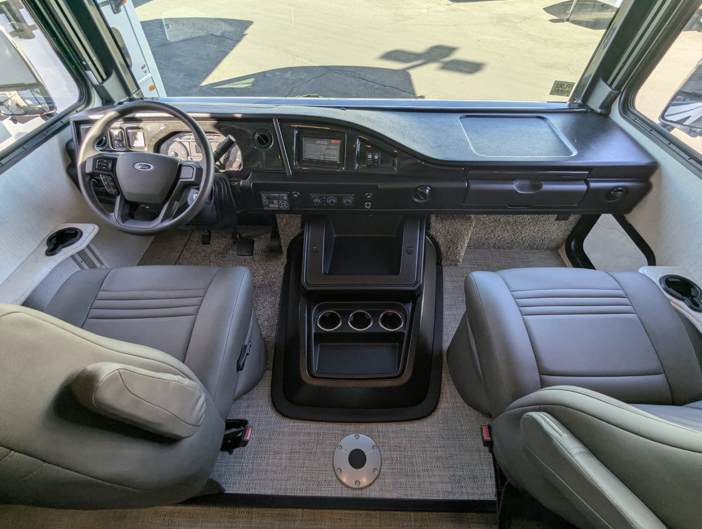 2026 Fleetwood Flair 28A - Image 7