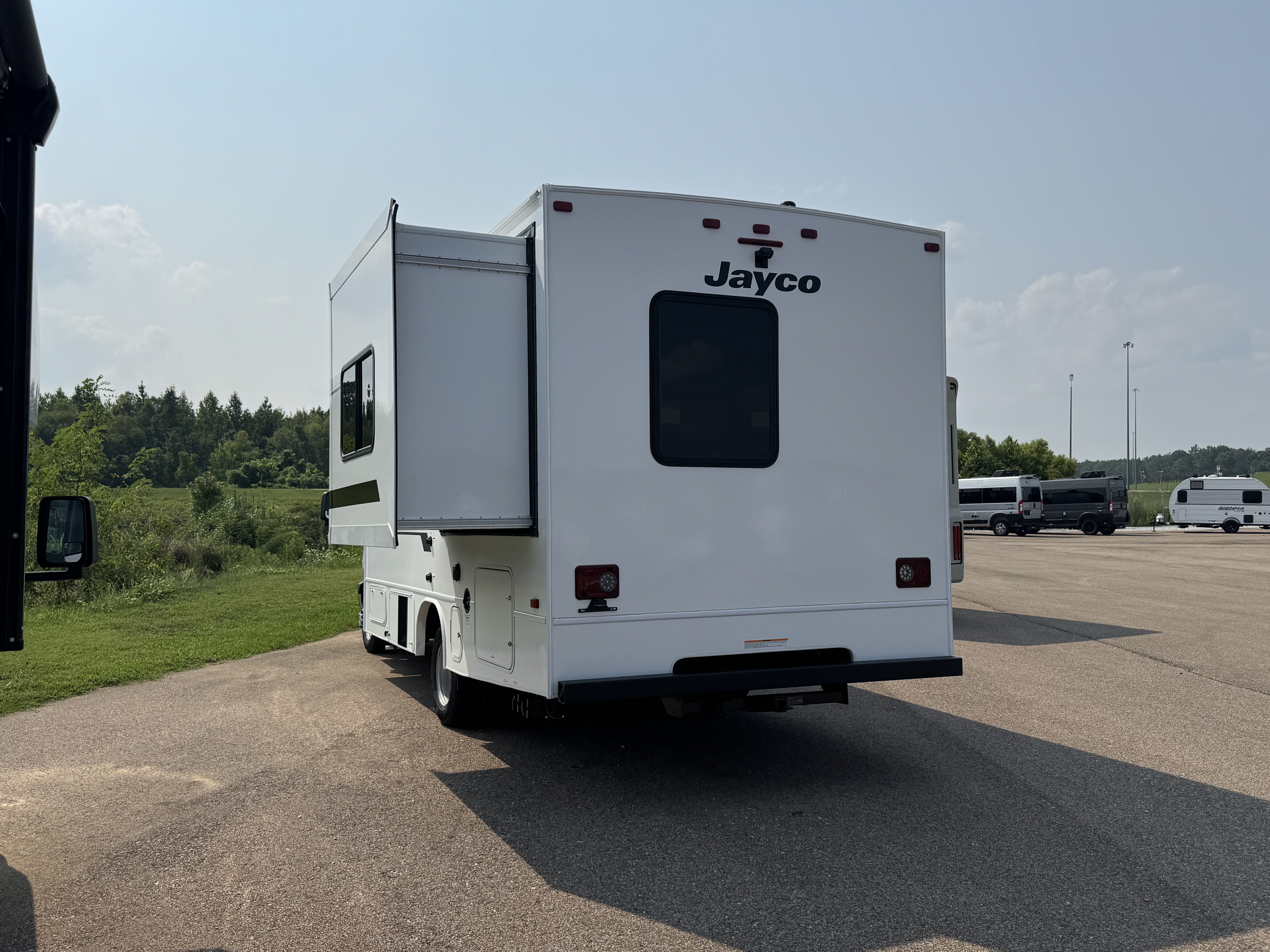 2027 JAYCO REDHAWK SE 22C - Image 3