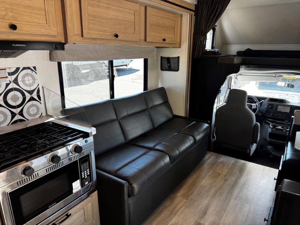 2026 Forest River Sunseeker LE 2750SLE - Image 13
