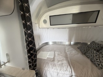 2022 AIRSTREAM CARAVEL 22FB - Image 16
