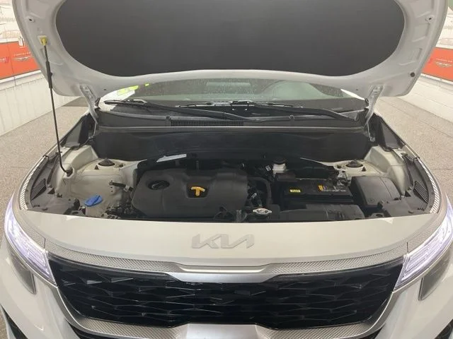 2022 Kia Seltos Utility 4D S AWD - Image 10