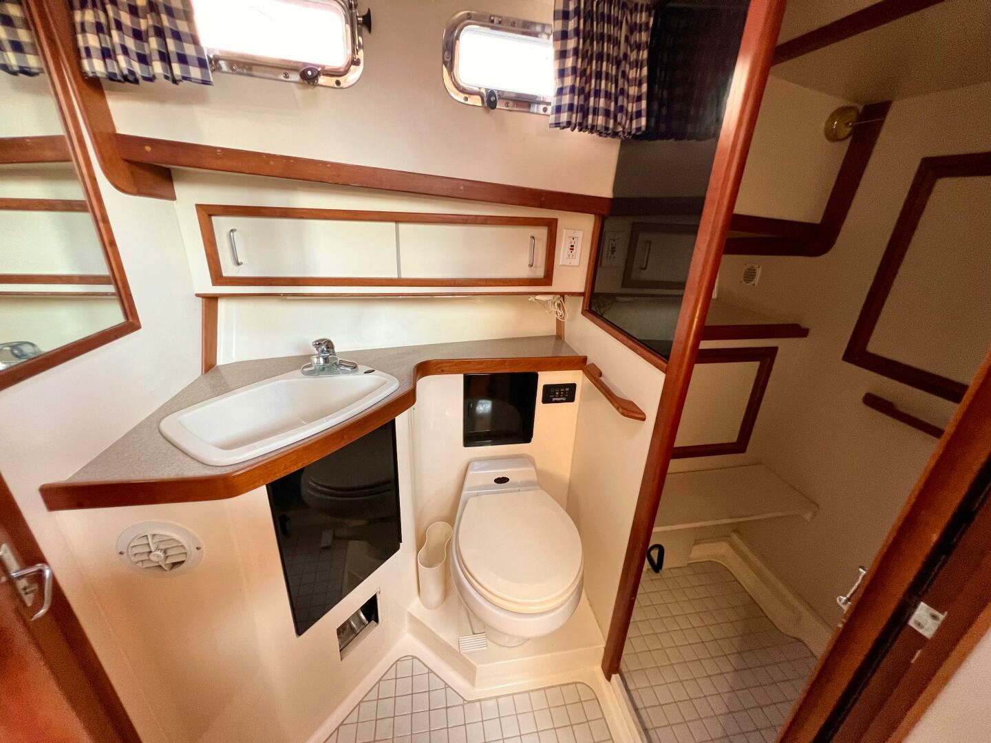 2001 Sabre Sabreline 47 Base - Image 10