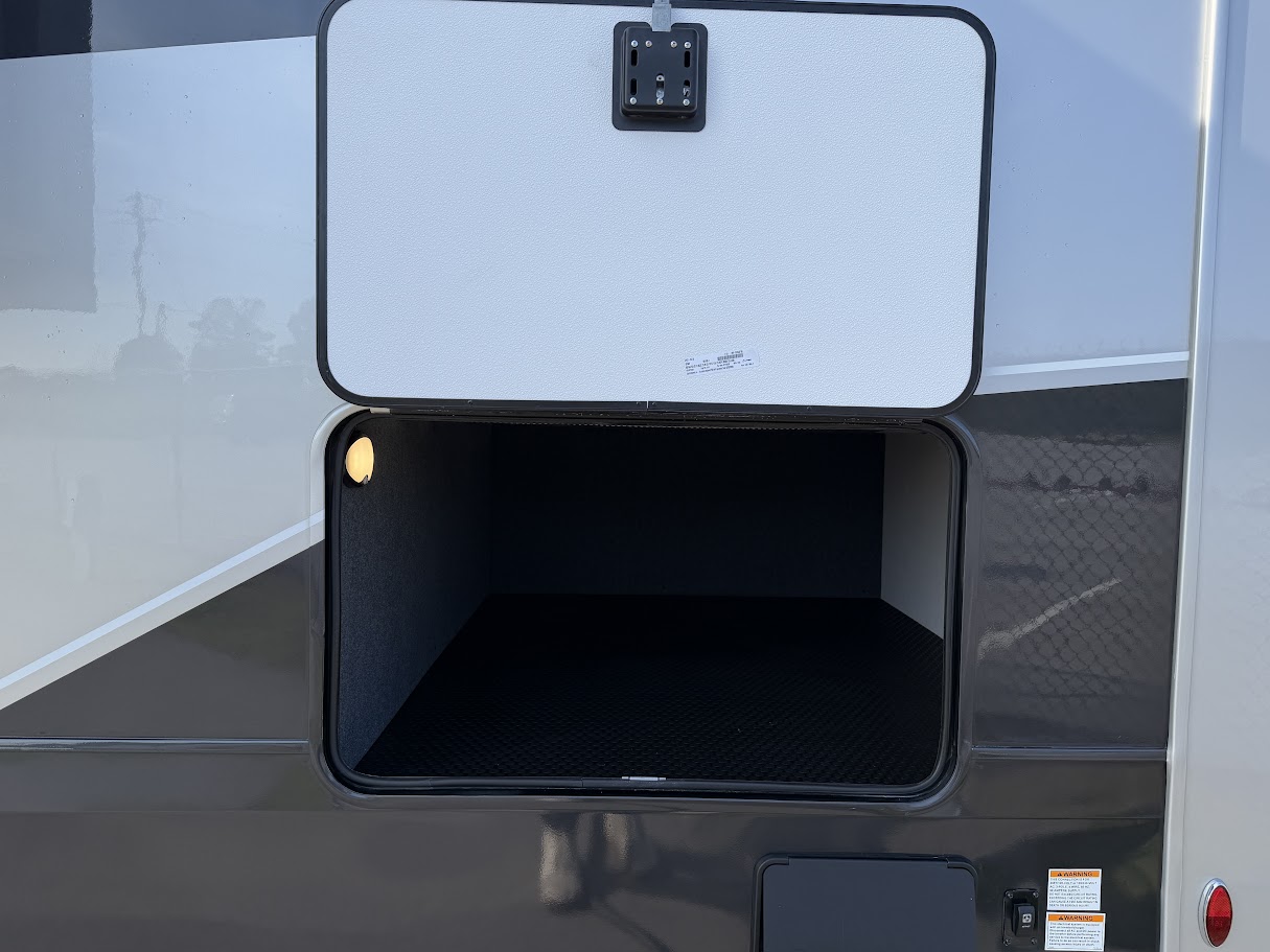 2027 JAYCO PINNACLE 39FLOK - Image 8