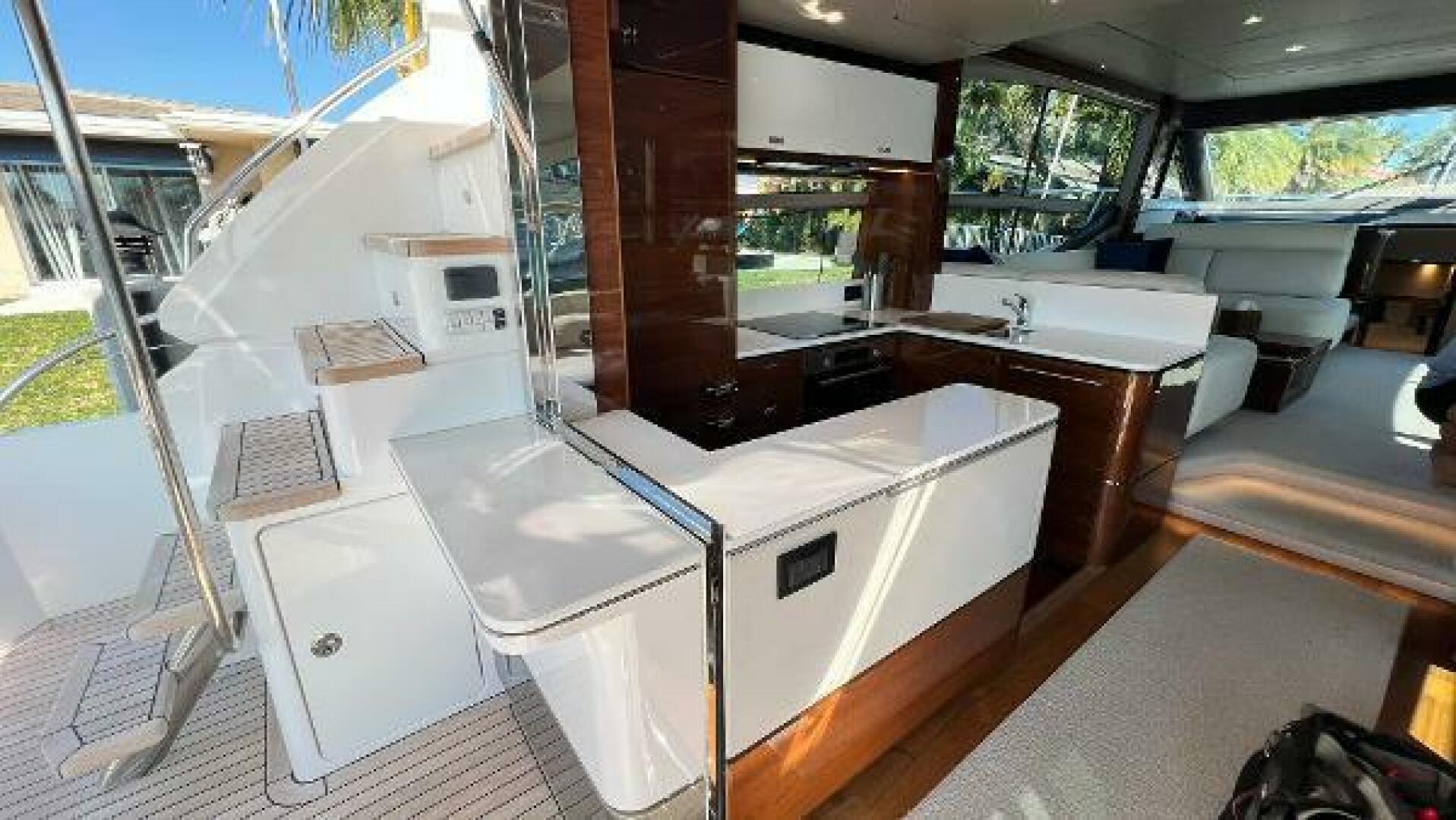 2019 Princess F62 - Image 8
