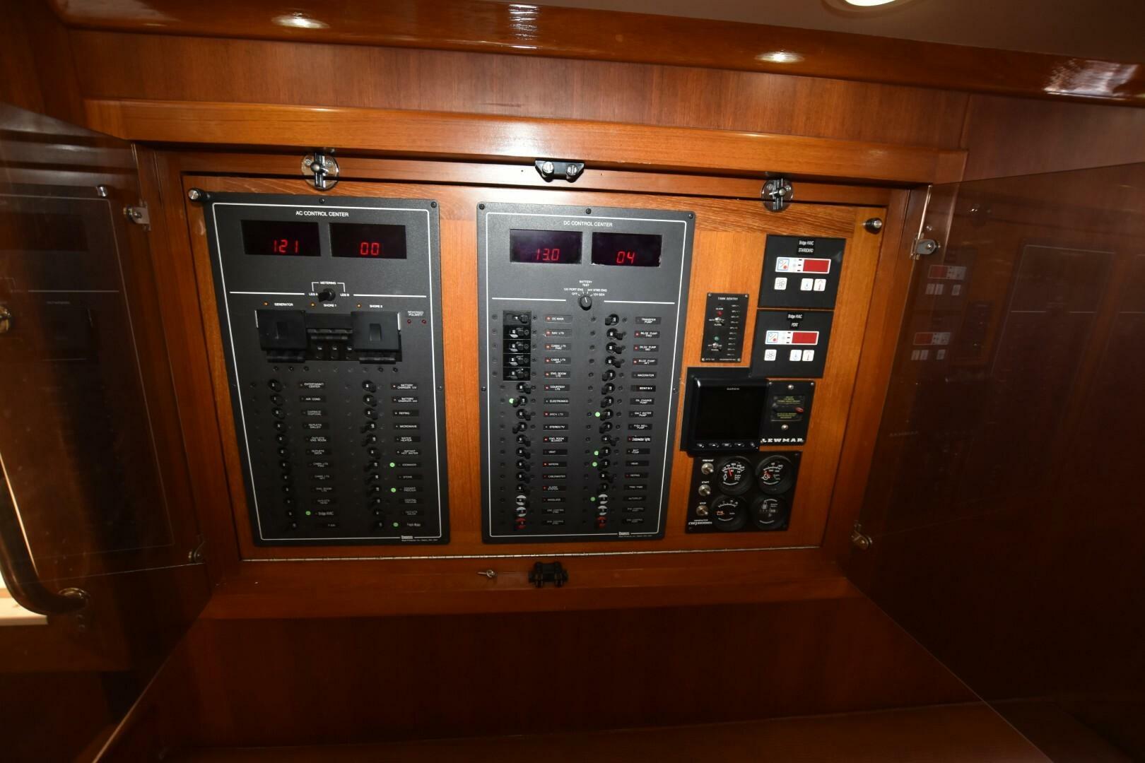 1998 Cabo 45 Express Fisherman - Image 19