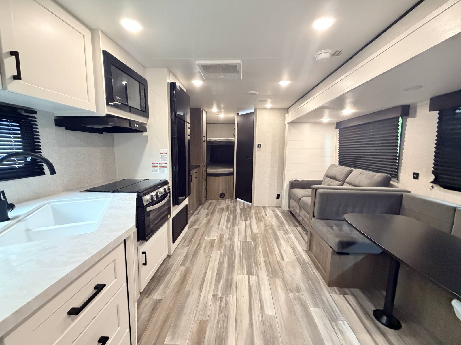 2025 Jayco Jay Flight 284BHS - Image 6