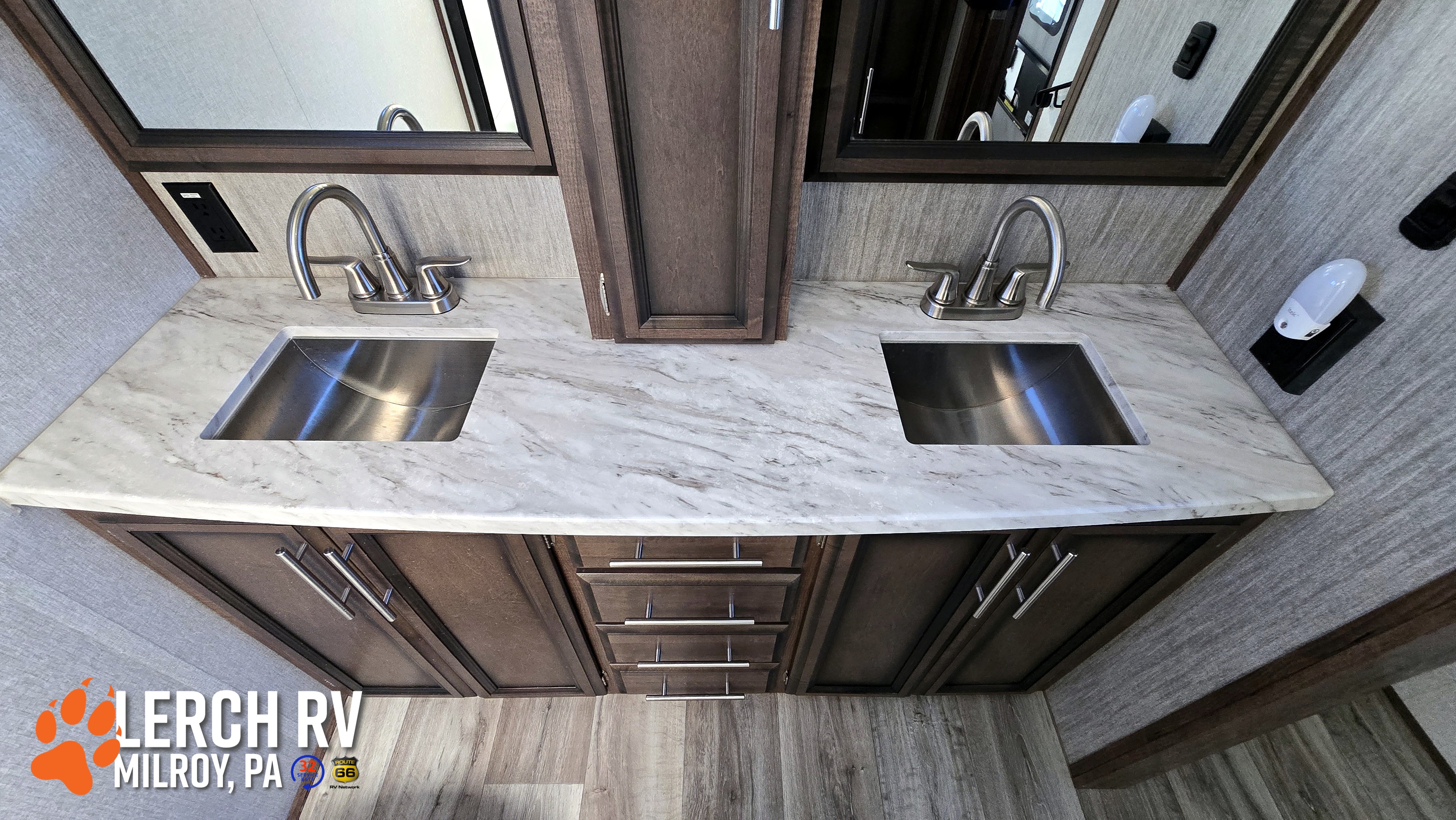 2021 KZ RV Durango D326RLT - Image 34