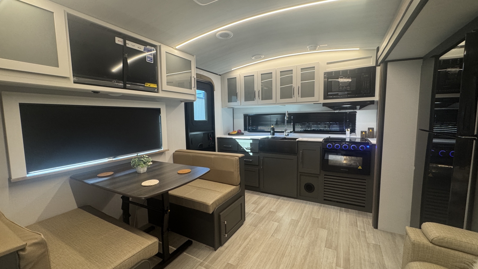 2026 Keystone Bullet Crossfire 245RKS - Image 14