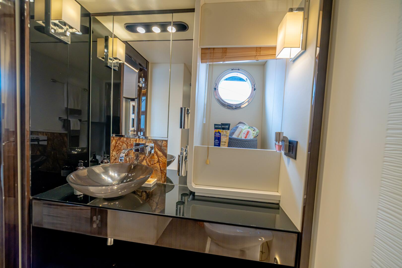 2017 Azimut 77S - Image 98