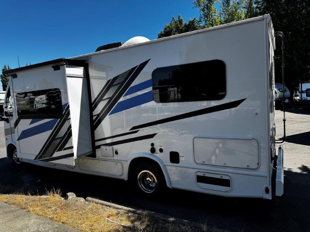 2025 Thor Motor Coach Freedom Traveler A24 - Image 3
