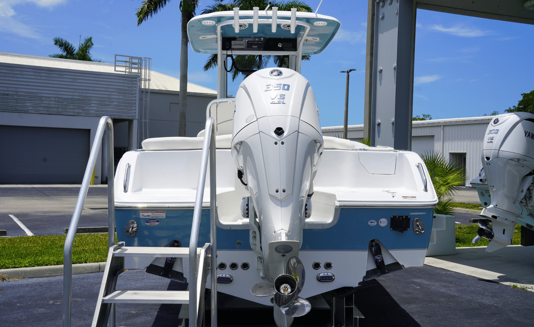 2027 SEA HUNT ULTRA 255SE - Image 2