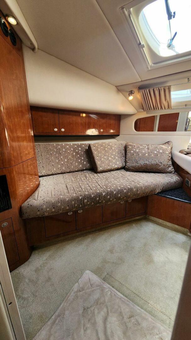 2004 Sea Ray 390 Motor Yacht - Image 44