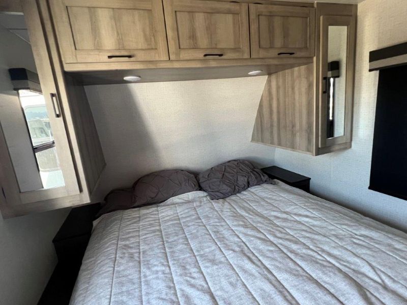2022 Winnebago Voyage V3033BH - Image 6