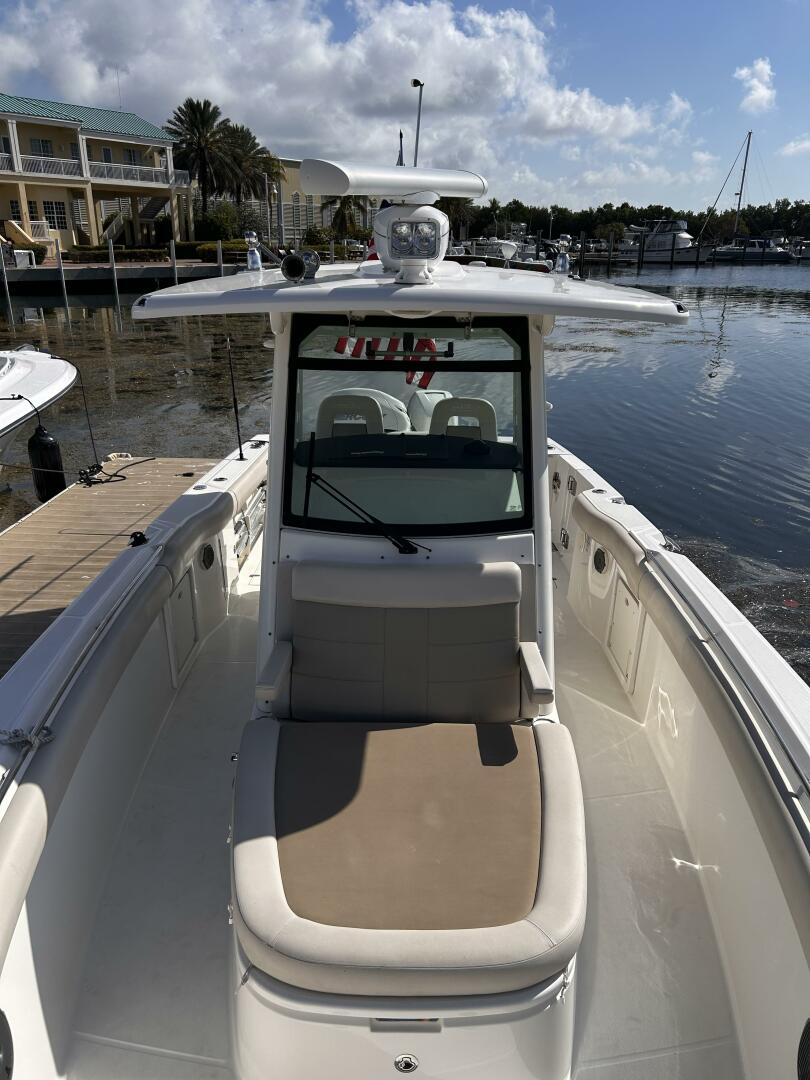 2017 Boston Whaler 330 Outrage - Image 3