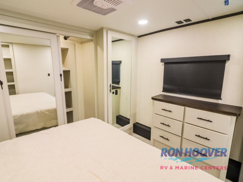 2026 FOREST RIVER 38BNB - Image 32
