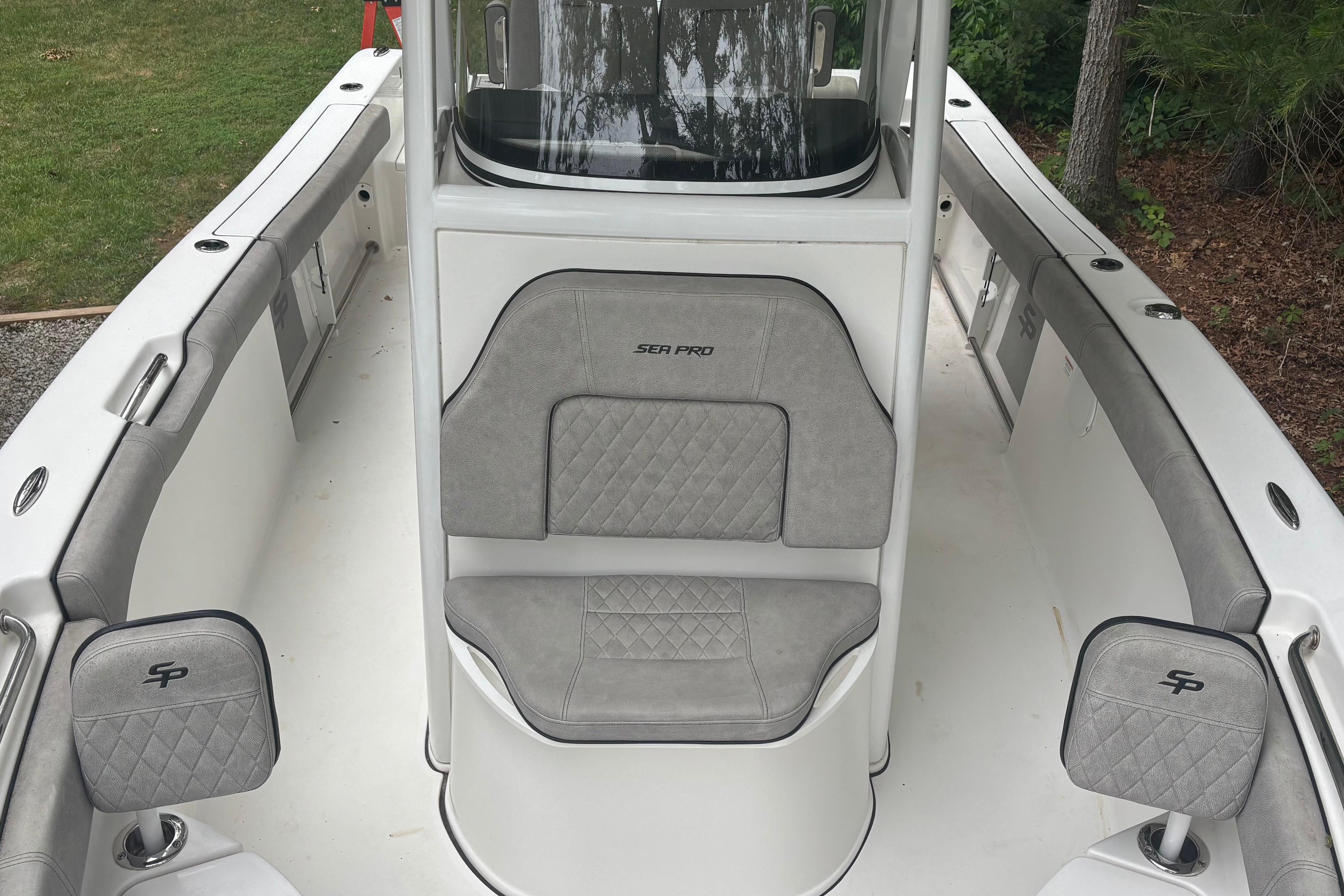 2022 Sea Pro 239 Center Console - Image 8