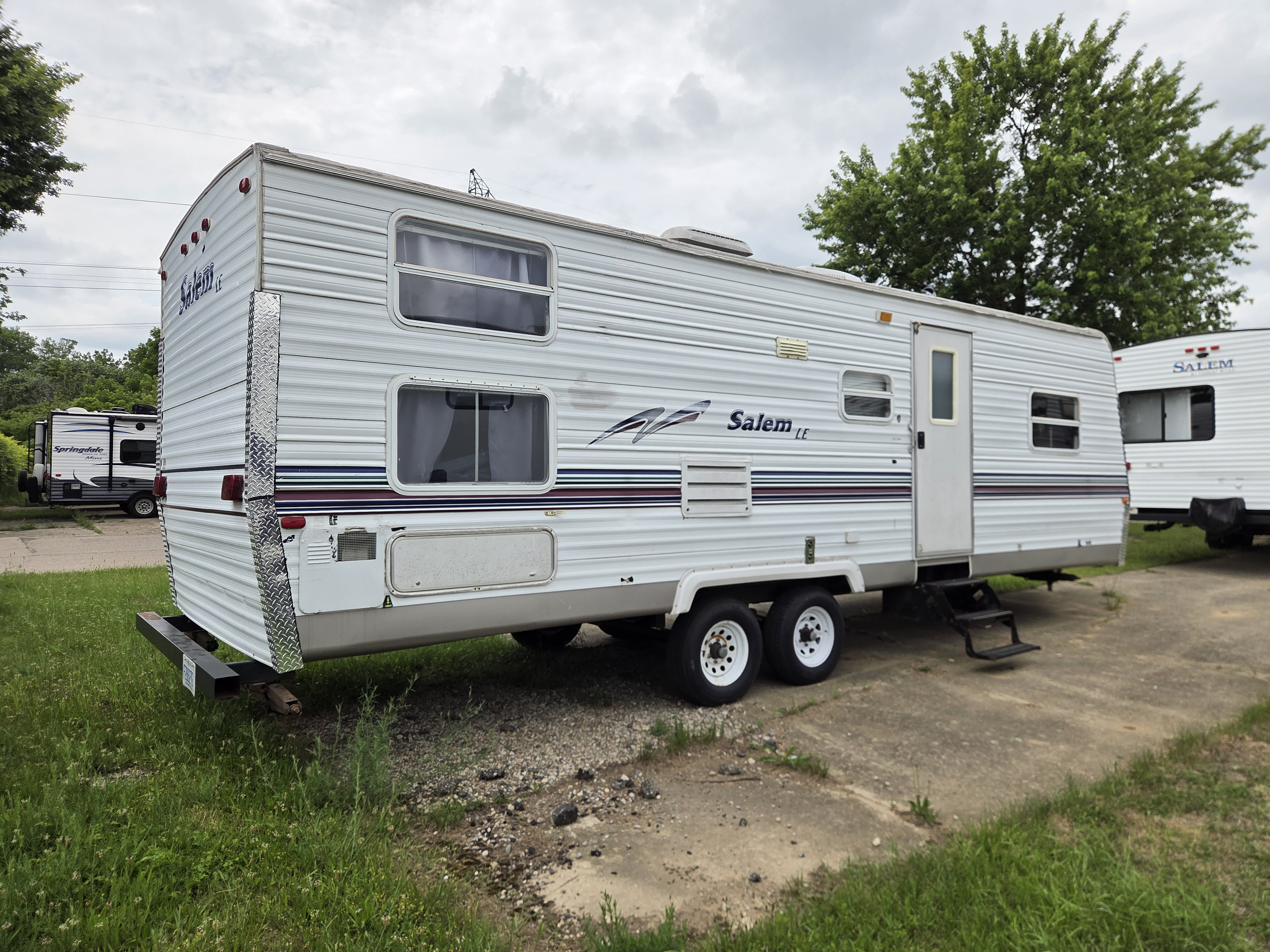 2003 Forest River Salem LE 29BHSS - Image 2