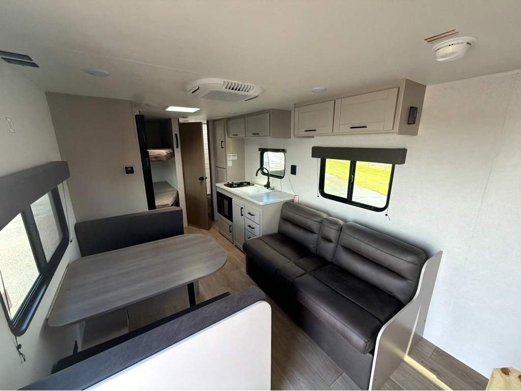 2027 JAYCO JAY FLIGHT 250BH - Image 12