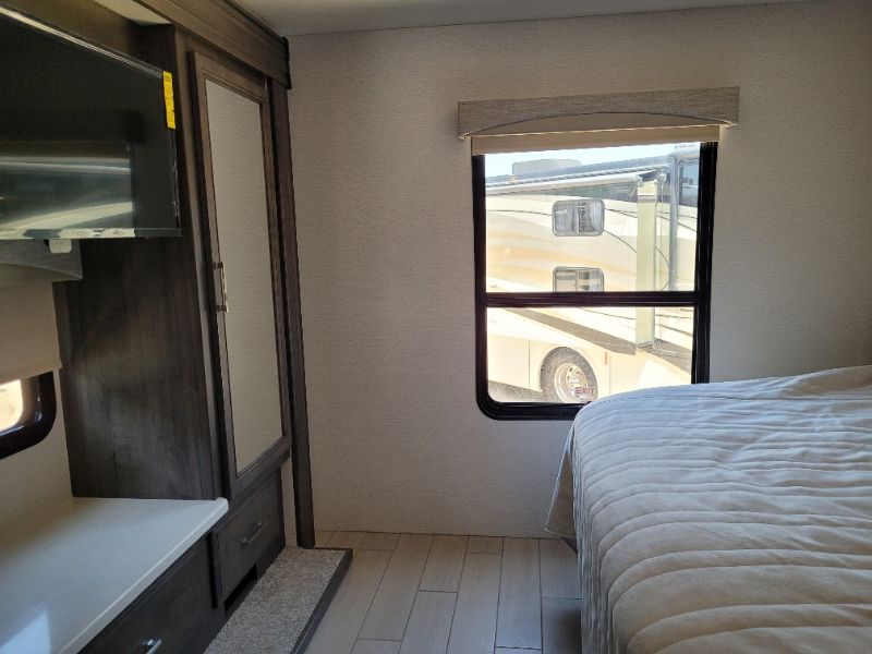 2026 Entegra Coach Accolade XL 37M - Image 20