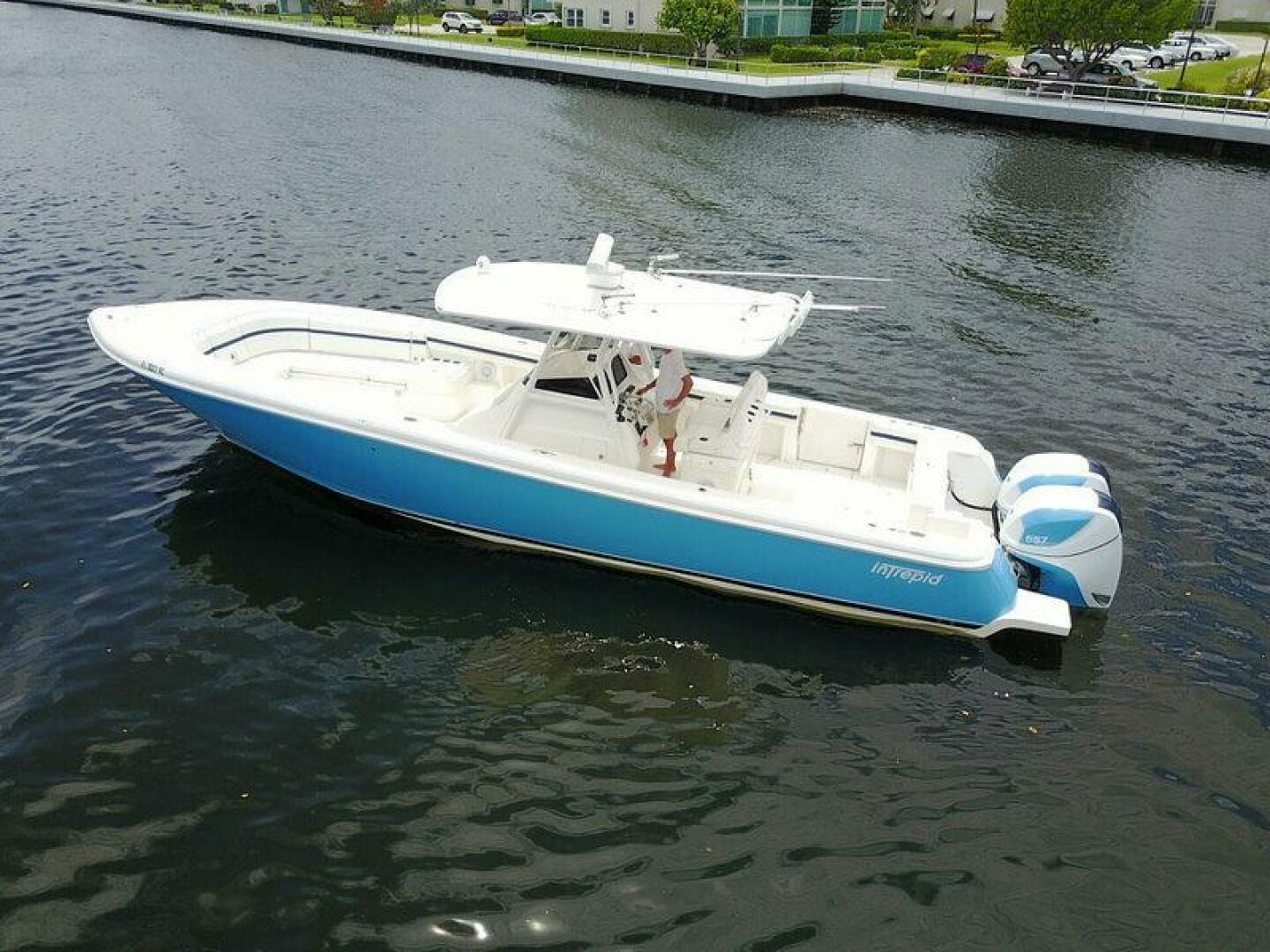 2015 Intrepid 375 Center Console - Image 2