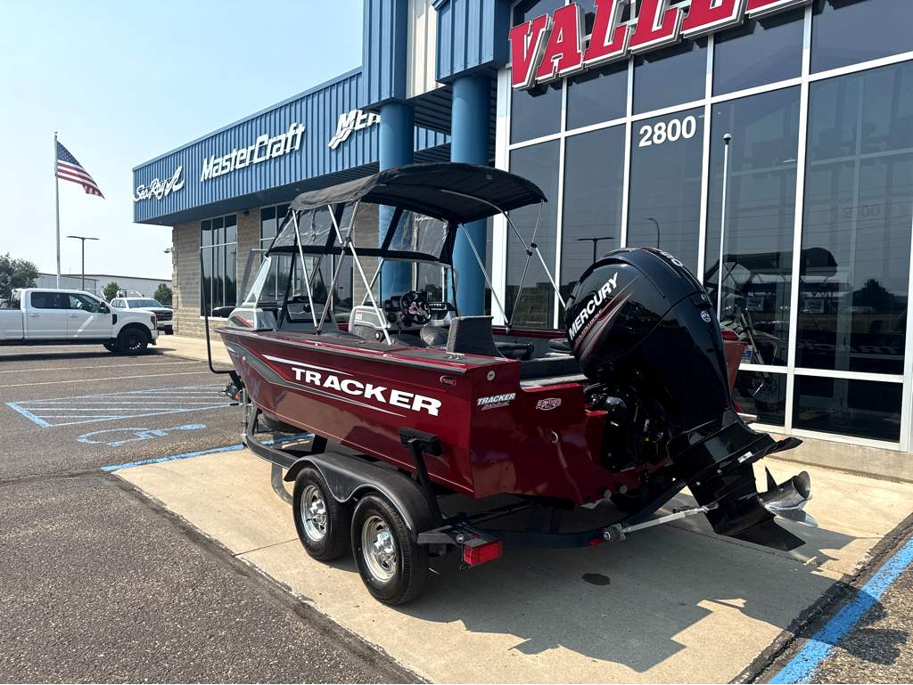 2018 Tracker Targa V18 - Image 7