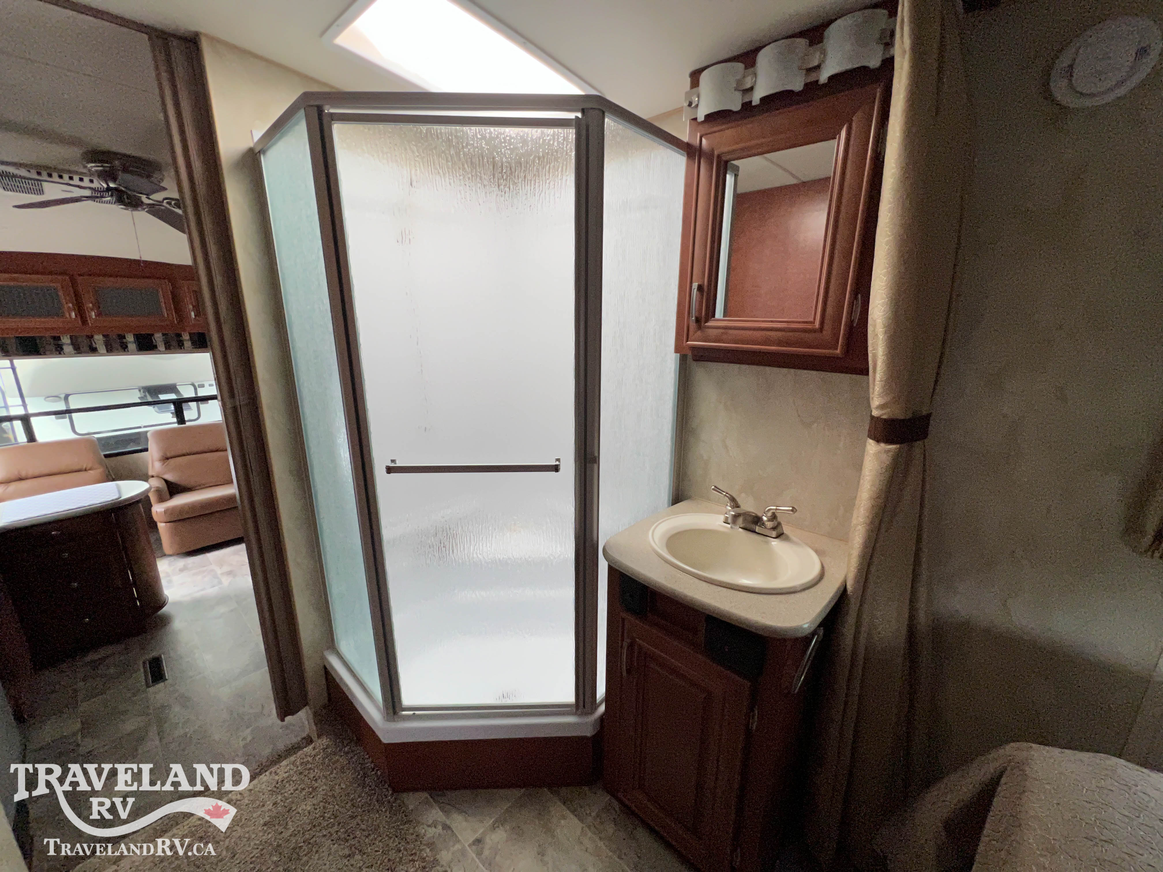 2018 Northwood Fox Mountain 235RLS - Image 14