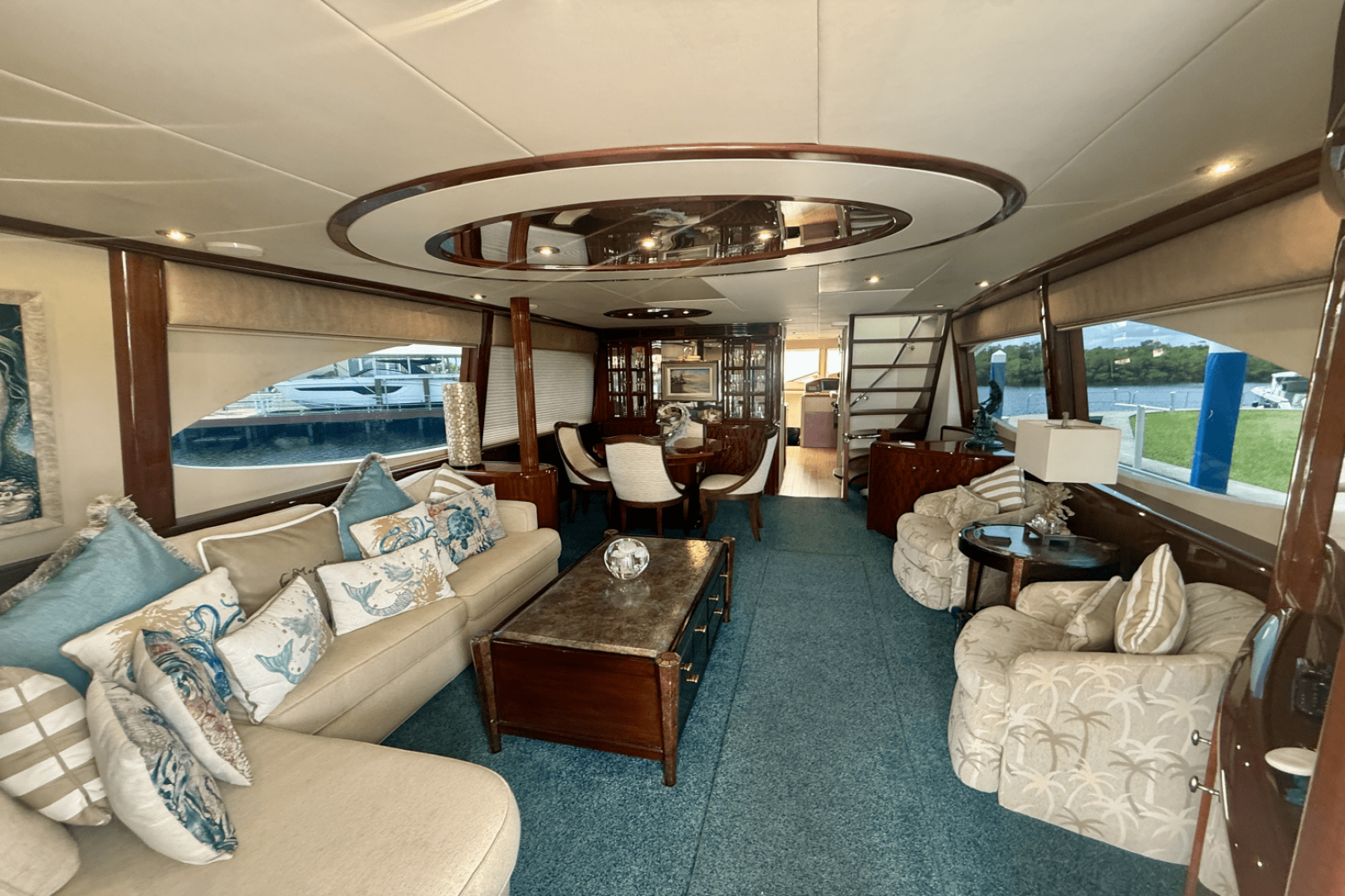 2005 68 FLYBRIDGE - Image 17