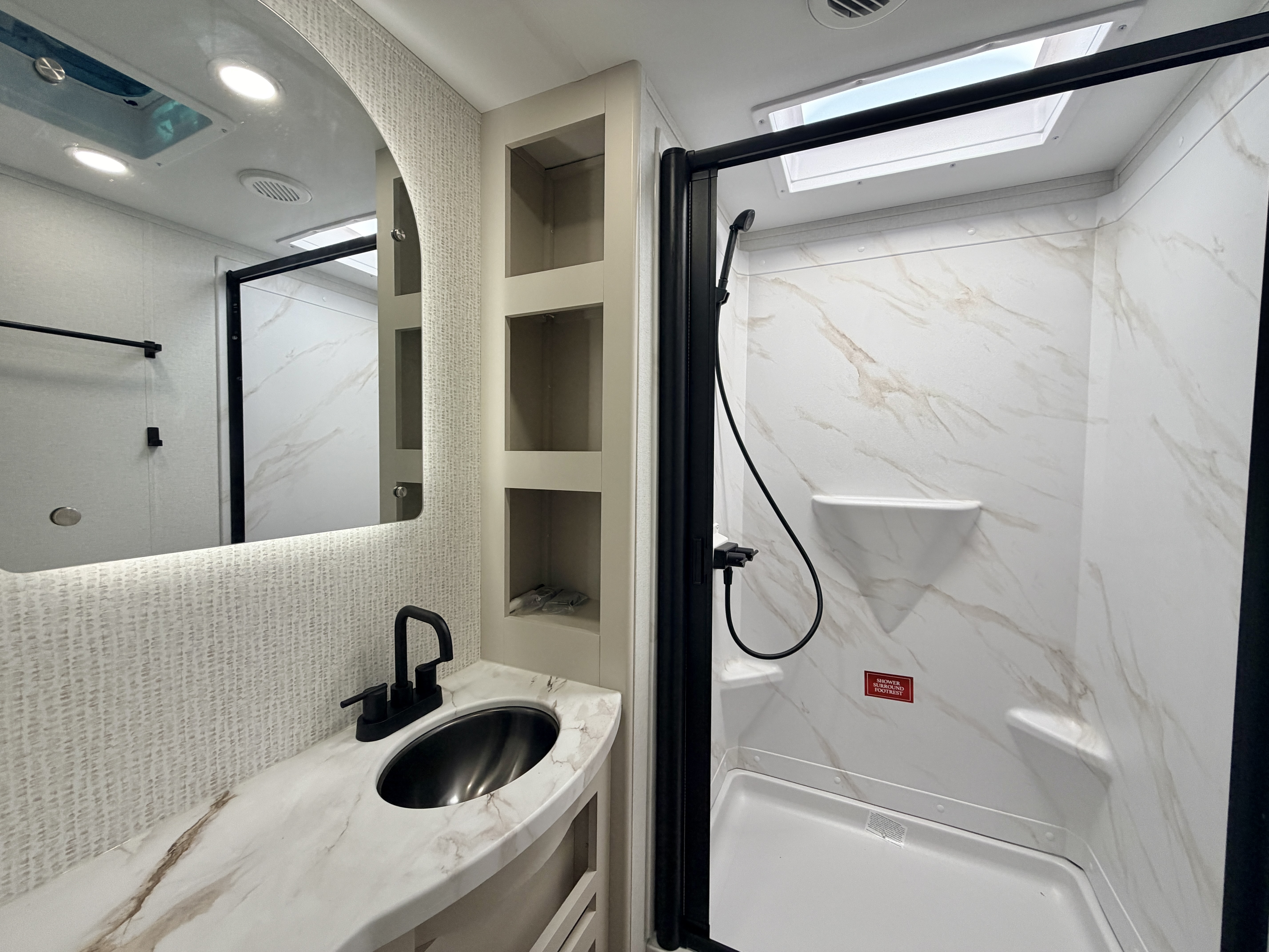 2027 Grand Design Imagine XLS 25RLE - Image 15