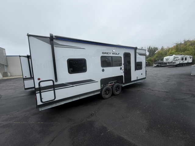 2027 CHEROKEE GREY WOLF 21JBH - Image 11