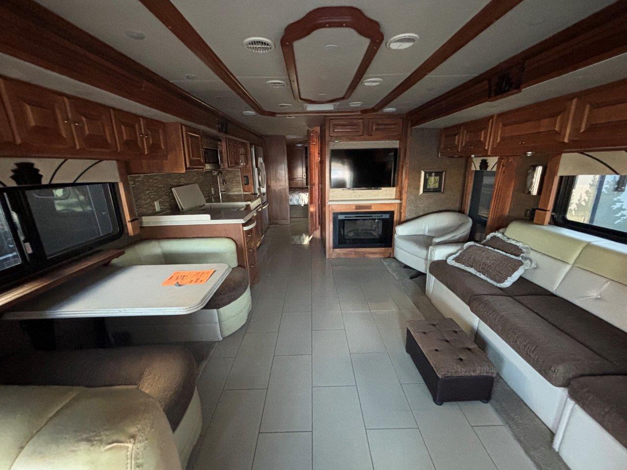 2015 Tiffin Phaeton 40 AH - Image 5