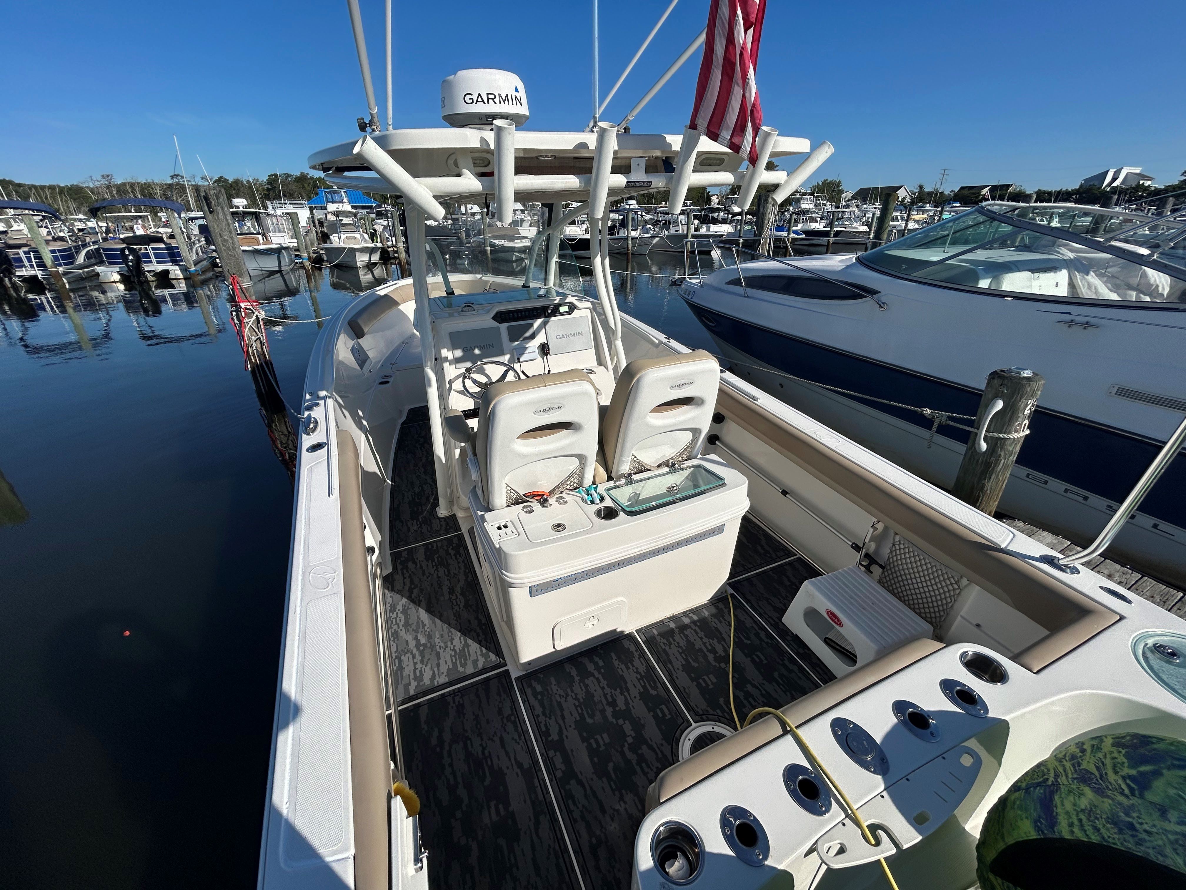 2019 Sailfish 270 CC - Image 8