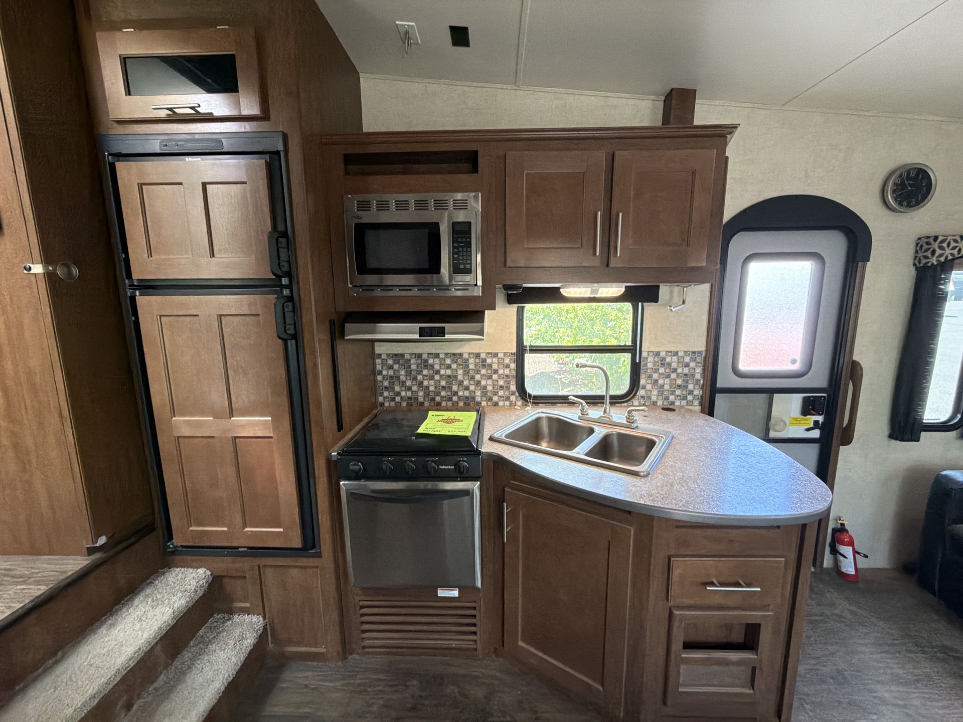 2015 Forest River Wildcat Maxx 242RLX - Image 21