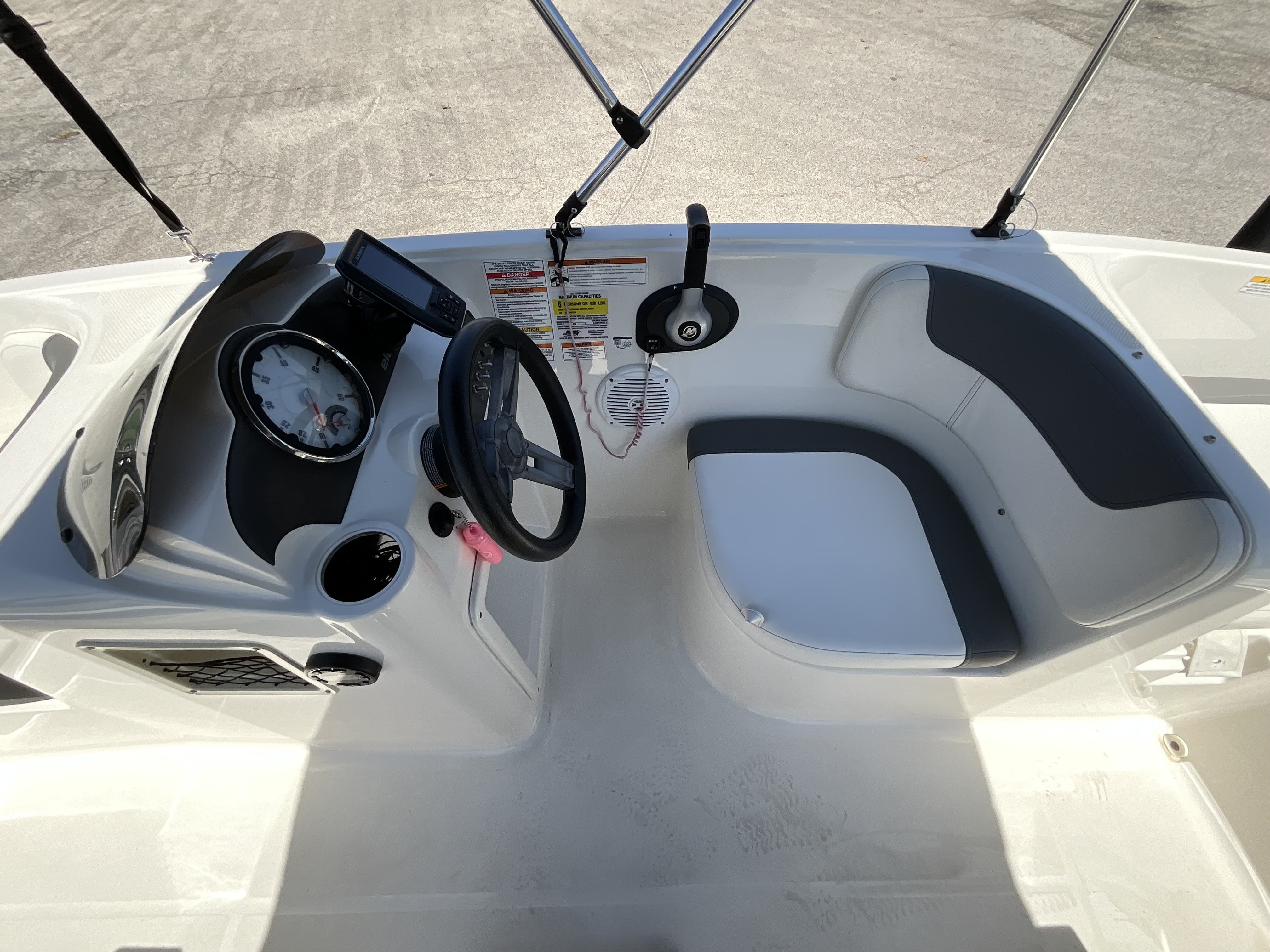 2019 Bayliner E Series Element E16 - Image 12