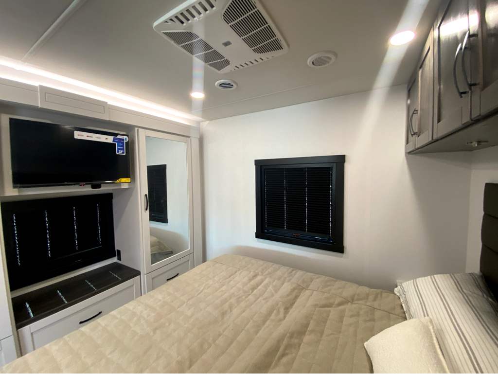 2026 ENTEGRA COACH VISION XL 34G - Image 31