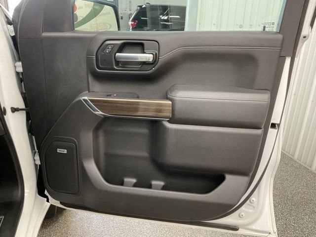 2021 Chevrolet Silverado 1500 Crew Cab RST 4WD - Image 35