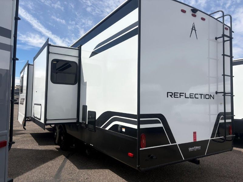 2026 Grand Design Reflection Travel Trailer 322FKTS - Image 3
