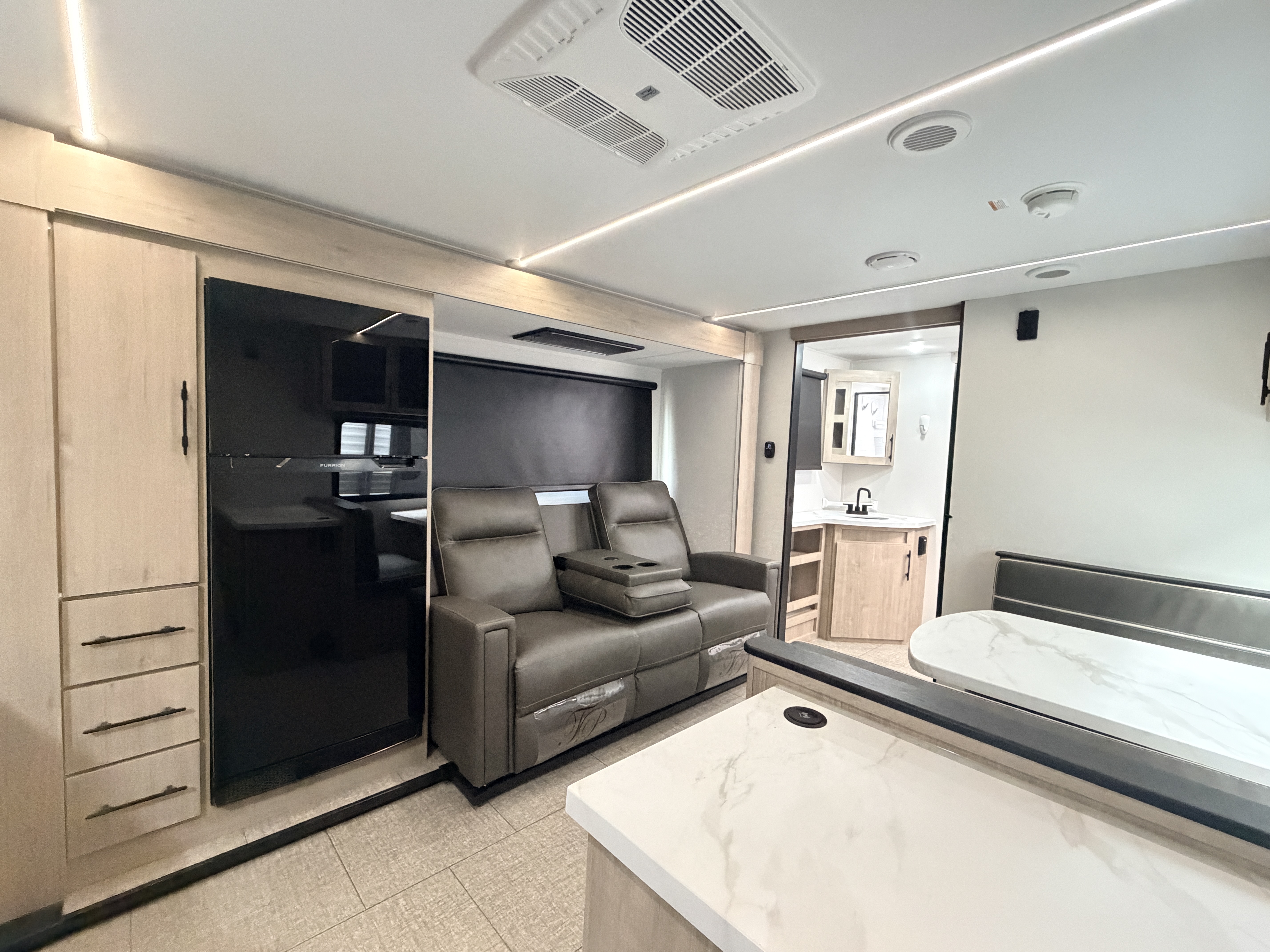 2025 Grand Design Imagine XLS 23LDE - Image 11