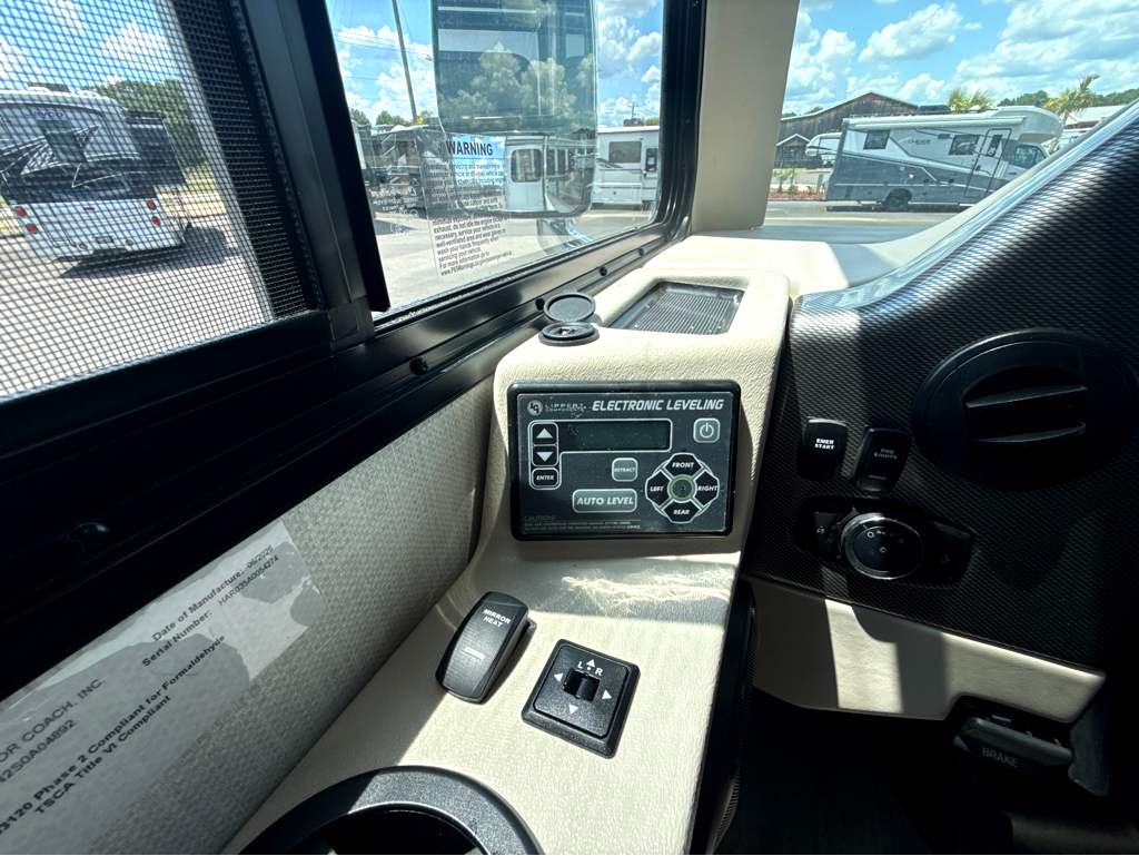 2027 THOR MOTOR COACH HURRICANE 35A - Image 34