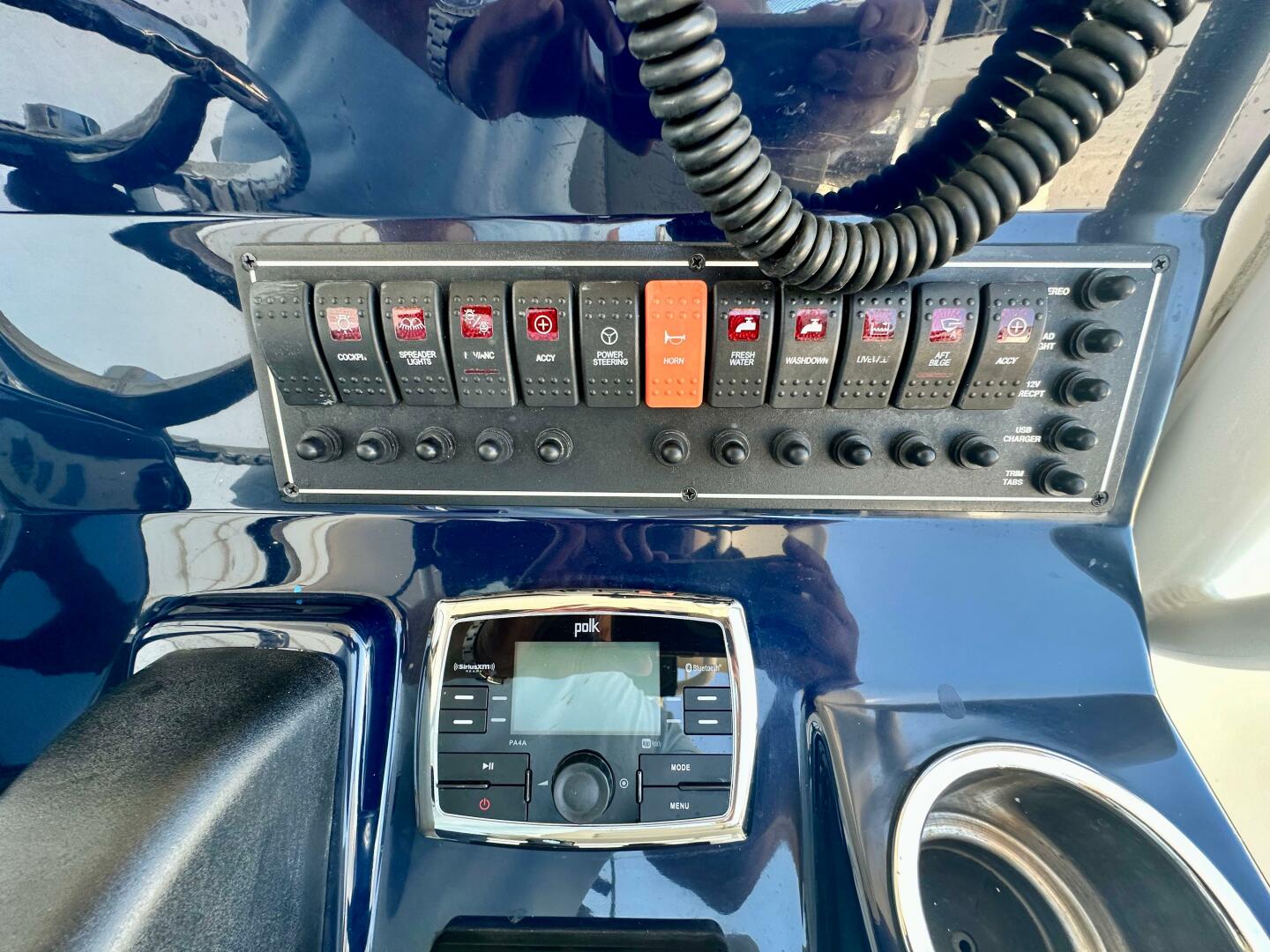 2016 PURSUIT C 238 Center Console Base - Image 42
