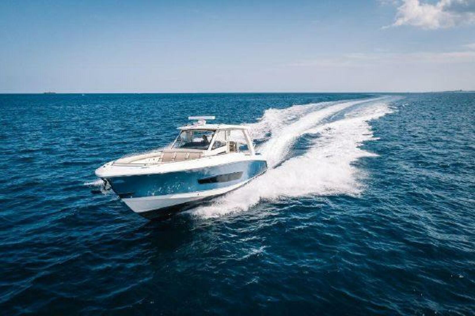2017 Boston Whaler 42 Outrage - Image 6