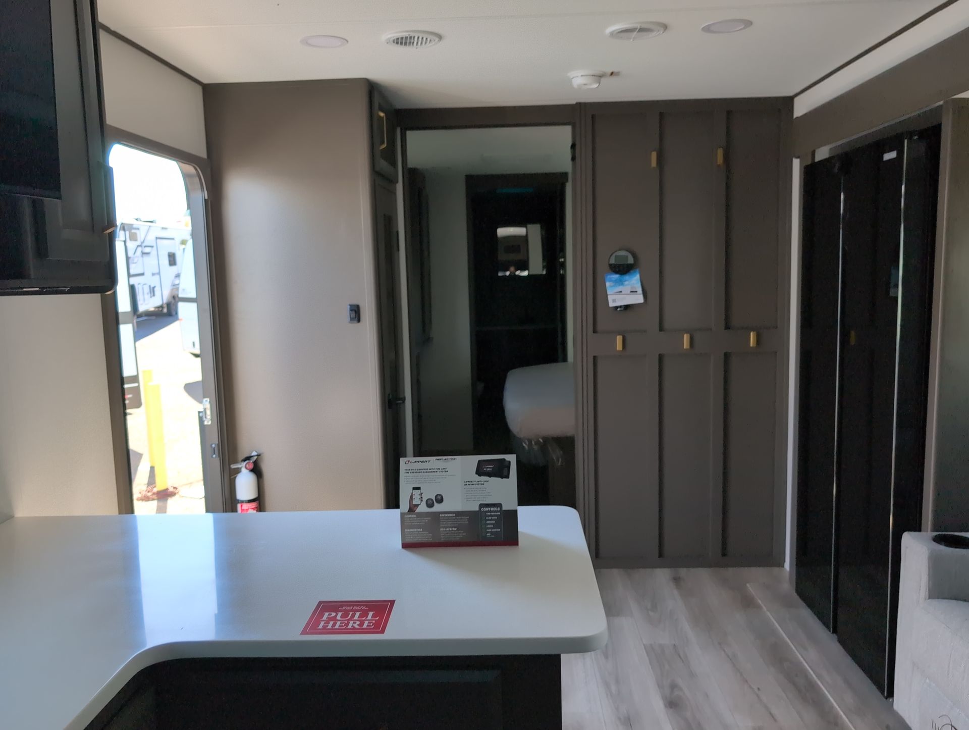 2027 Grand Design Reflection Travel Trailer 322FKTS - Image 16