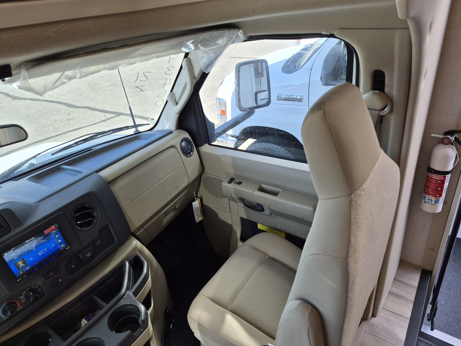 2027 Thor Motor Coach Four Winds Espec 21Z - Image 5