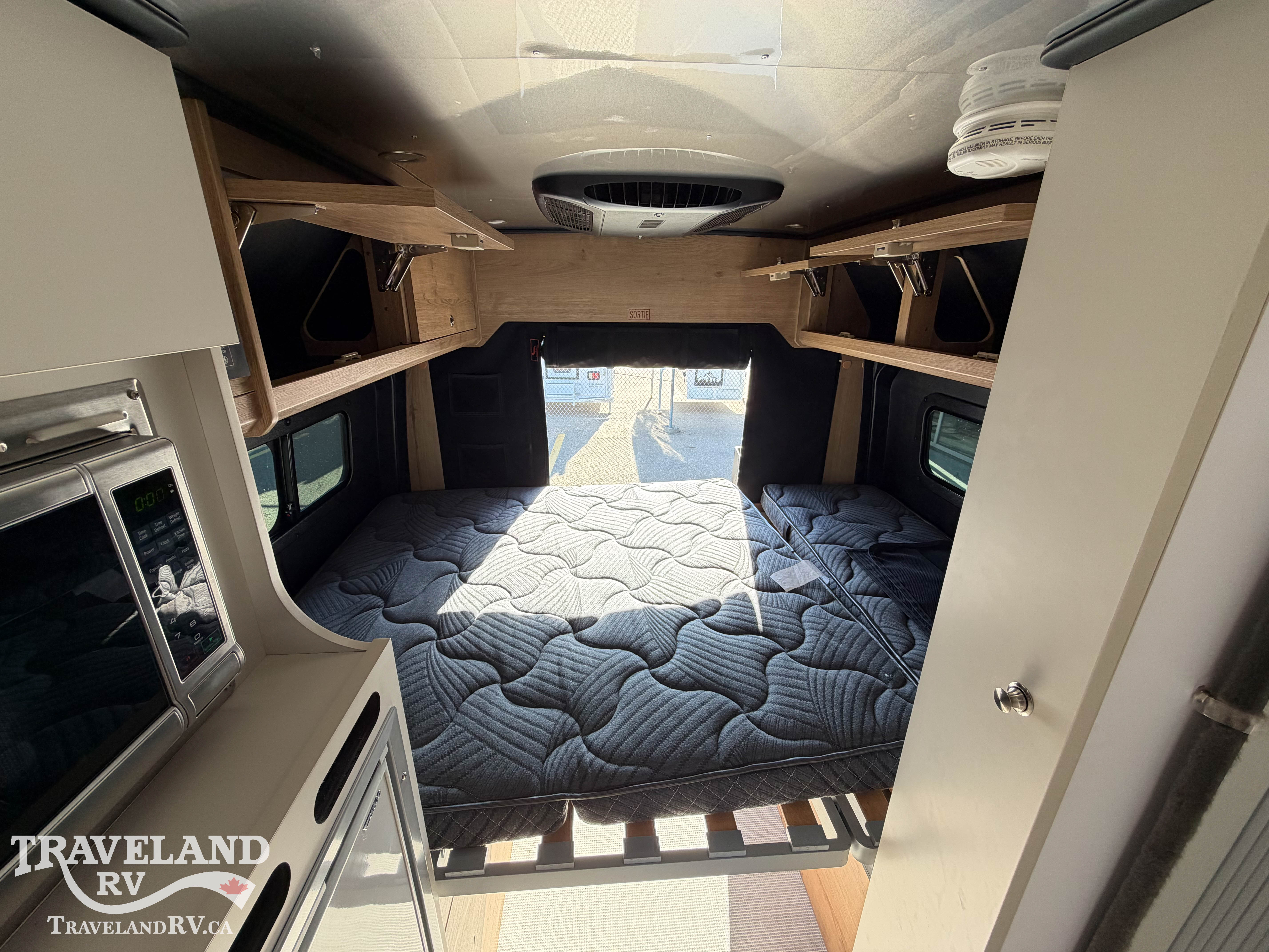 2023 Airstream Rangeline Base - Image 17