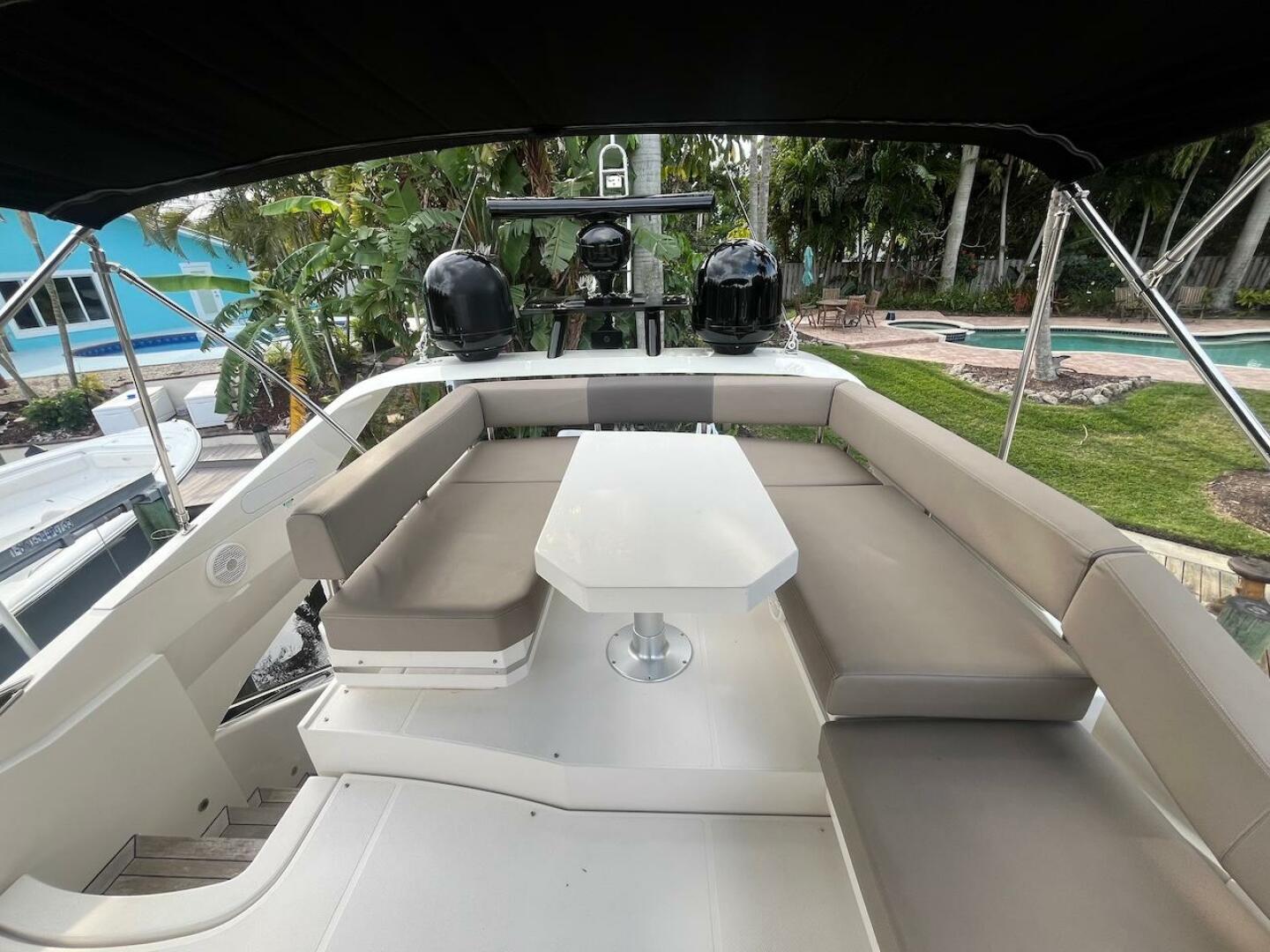 2017 Marquis 500 Sport Yacht - Image 14