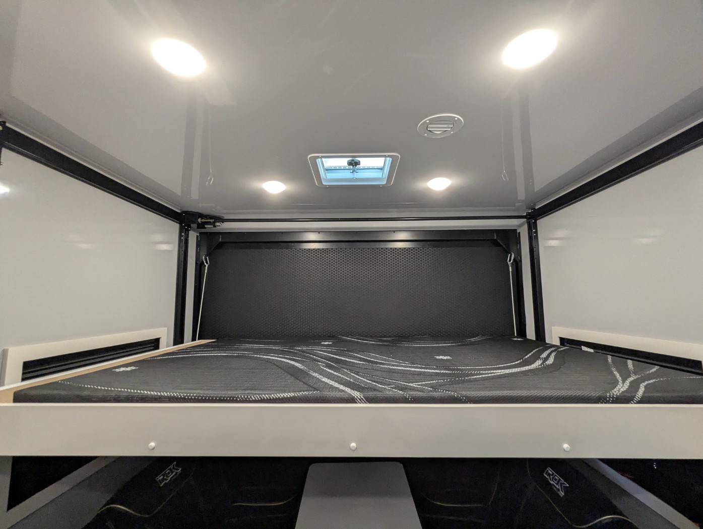 2026 IROK Trailers IROK FS Luxe FS 2814 - Image 23