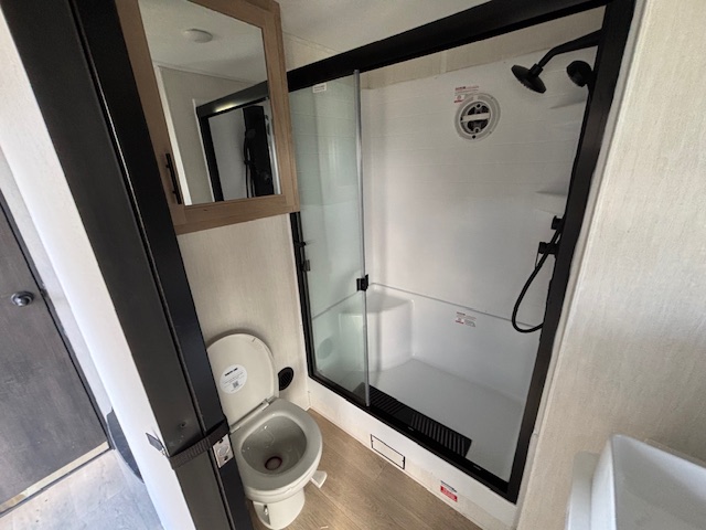 2026 CHEROKEE CASCADE 27MDKBL - Image 22