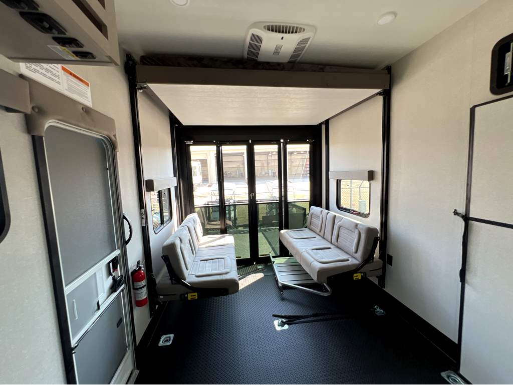 2026 JAYCO SEISMIC 395 - Image 11